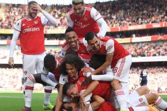 巴塞罗那利马转会传闻澄清 曼联积极续约齐尔克泽面临新挑战